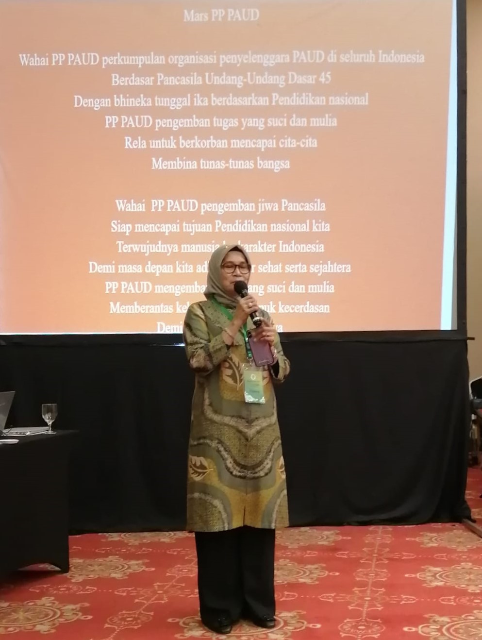 Ketua DPD PP-PAUD prov Sulawesi Barat, Prof.. Dr. Kartini menyampaikan Pesan dan Kesan